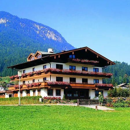 Hotel Tyrol Am Wilden Kaiser 4*